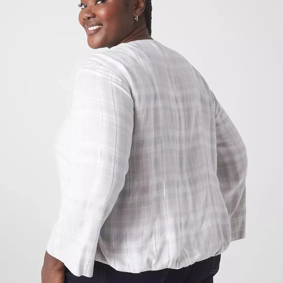 Lane Bryant White, Gray & Silver Classic Button-Down Tie-Hem Top in Size 18 - Picture 11 of 13